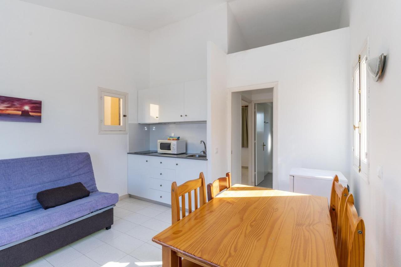 Apartamentos Ses Anneres Cala'N Blanes  Exterior photo