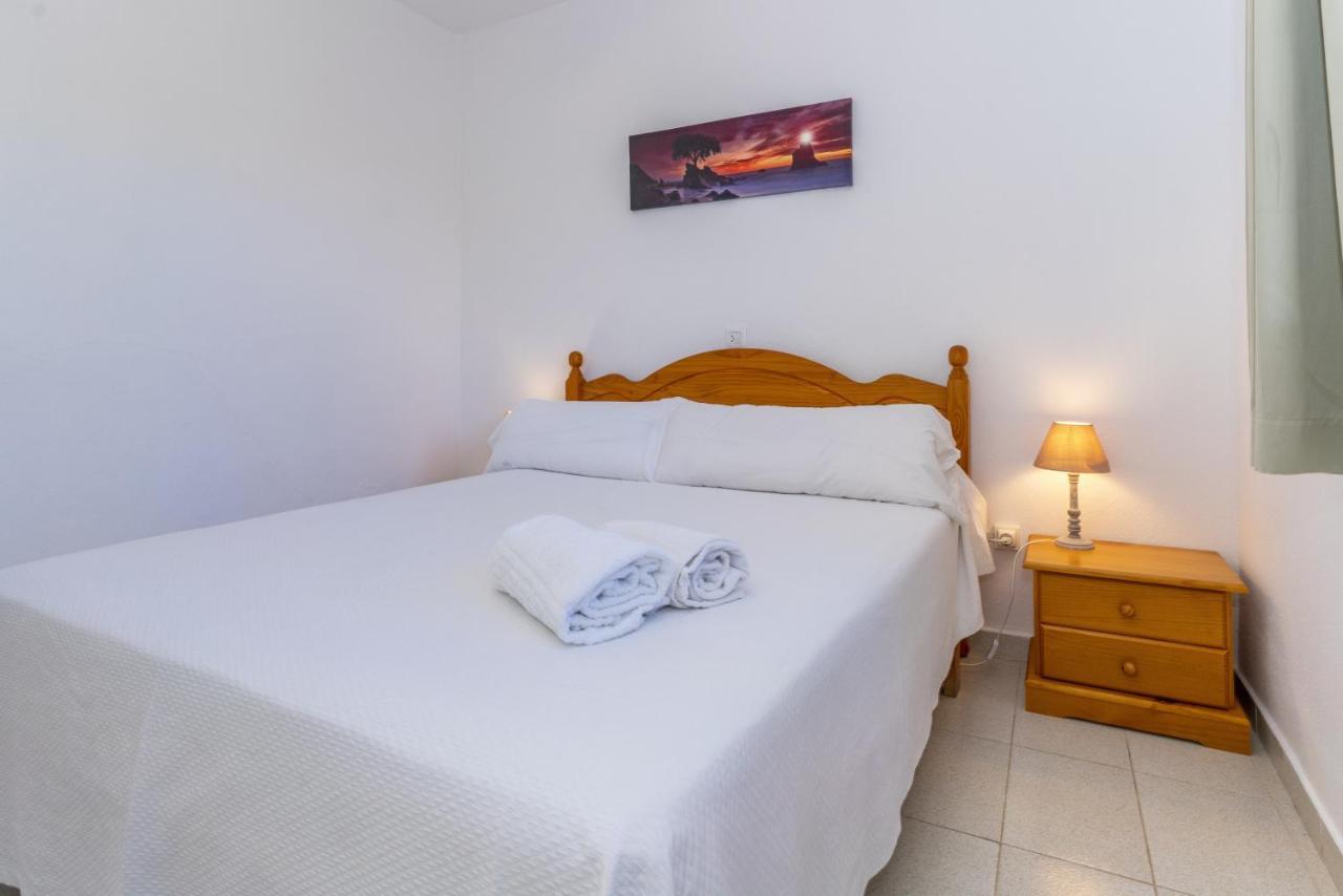 Apartamentos Ses Anneres Cala'N Blanes  Exterior photo